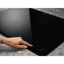 Carica l'immagine nel visualizzatore di Gallery, PIANO INDUZIONE ELECTROLUX LIT81443